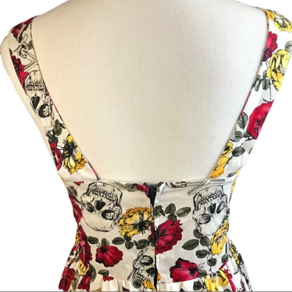 Rockabilly Guns N Roses Sweetheart Dress - Picture 10 of 11